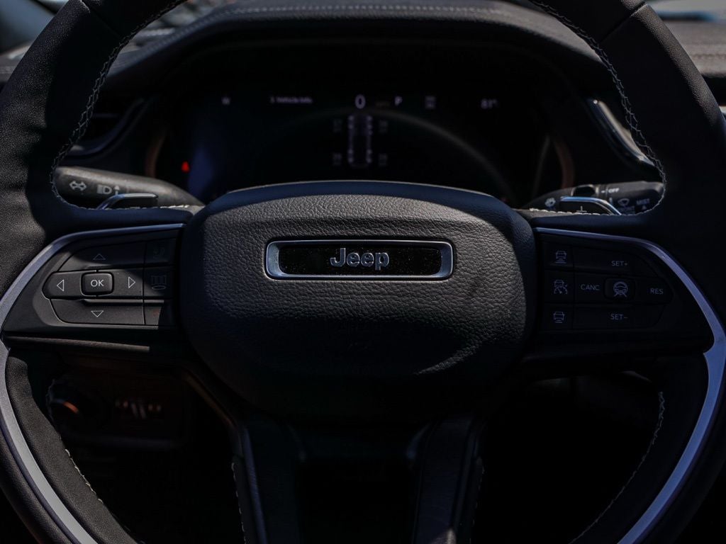 2026 Jeep Grand Cherokee Laredo Altitude