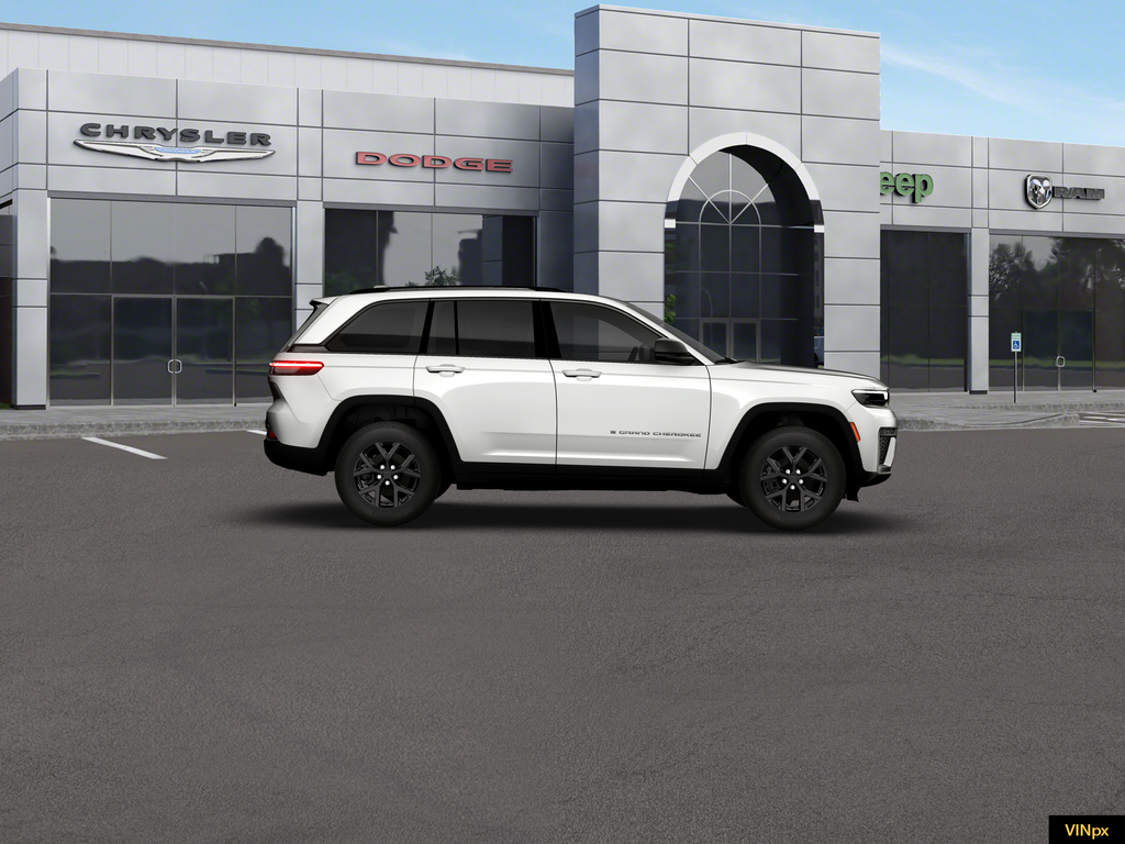 2026 Jeep Grand Cherokee Laredo Altitude