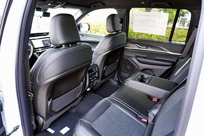 2026 Jeep Grand Cherokee Altitude