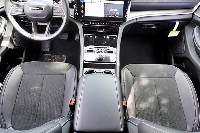 2026 Jeep Grand Cherokee Altitude