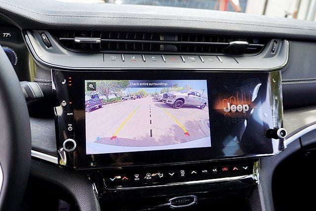 2026 Jeep Grand Cherokee Altitude