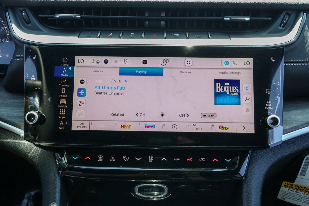 2027 Jeep Grand Cherokee Laredo Altitude