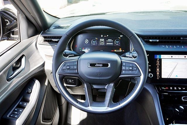 2026 Jeep Grand Cherokee Altitude