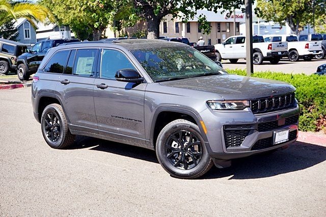 2026 Jeep Grand Cherokee Altitude