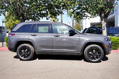 2026 Jeep Grand Cherokee Altitude