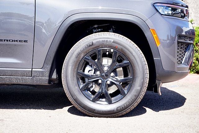 2026 Jeep Grand Cherokee Altitude
