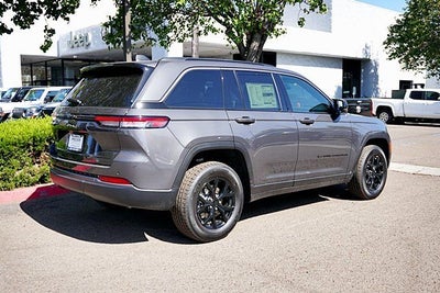 2026 Jeep Grand Cherokee Altitude