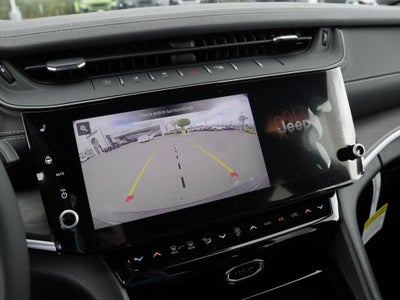 2026 Jeep Grand Cherokee Laredo Altitude