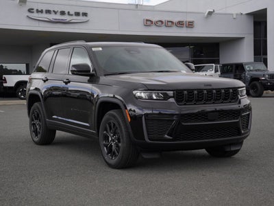 2026 Jeep Grand Cherokee Laredo Altitude
