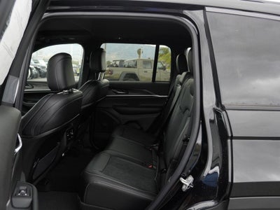 2026 Jeep Grand Cherokee Laredo Altitude