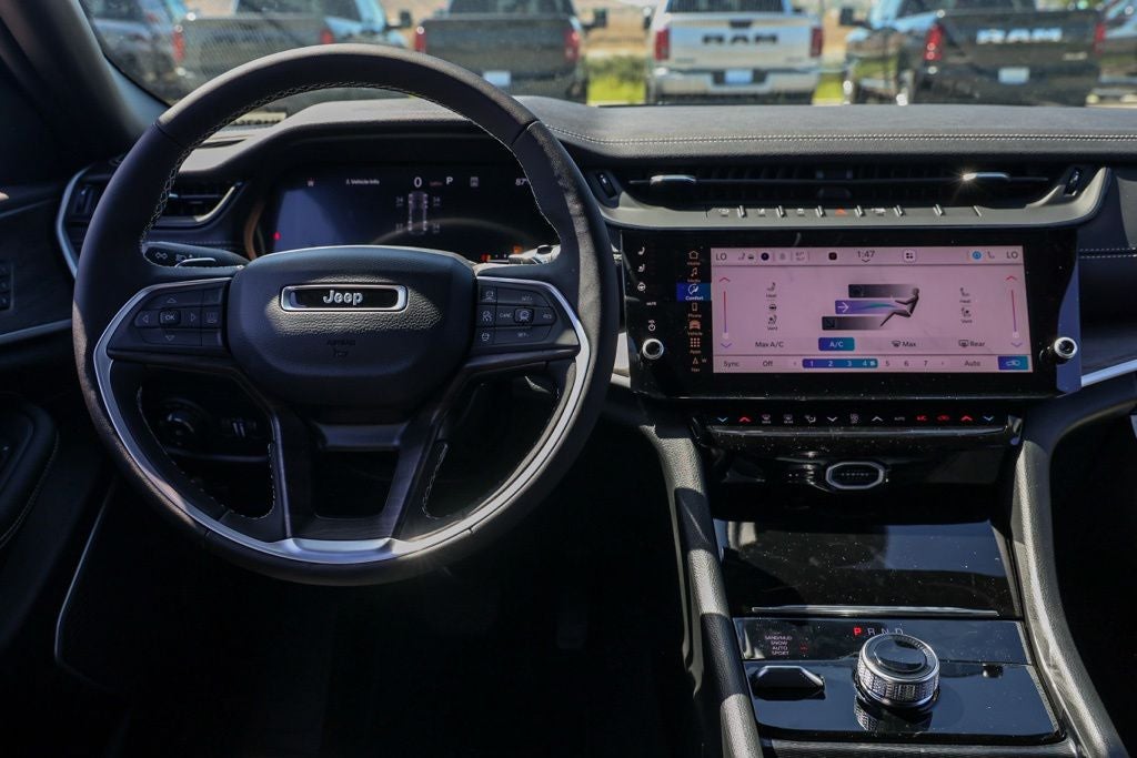 2027 Jeep Grand Cherokee Limited Reserve