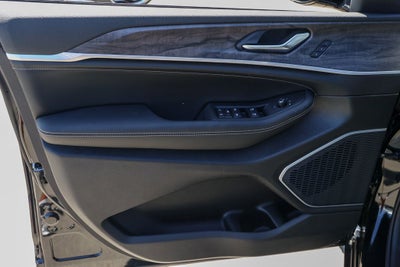 2027 Jeep Grand Cherokee Limited Reserve
