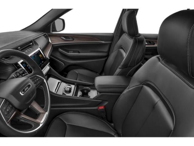 2027 Jeep Grand Cherokee Limited Reserve