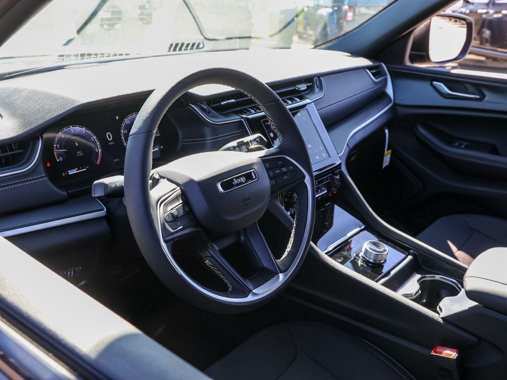 2026 Jeep Grand Cherokee L Laredo