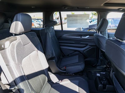 2026 Jeep Grand Cherokee L Laredo