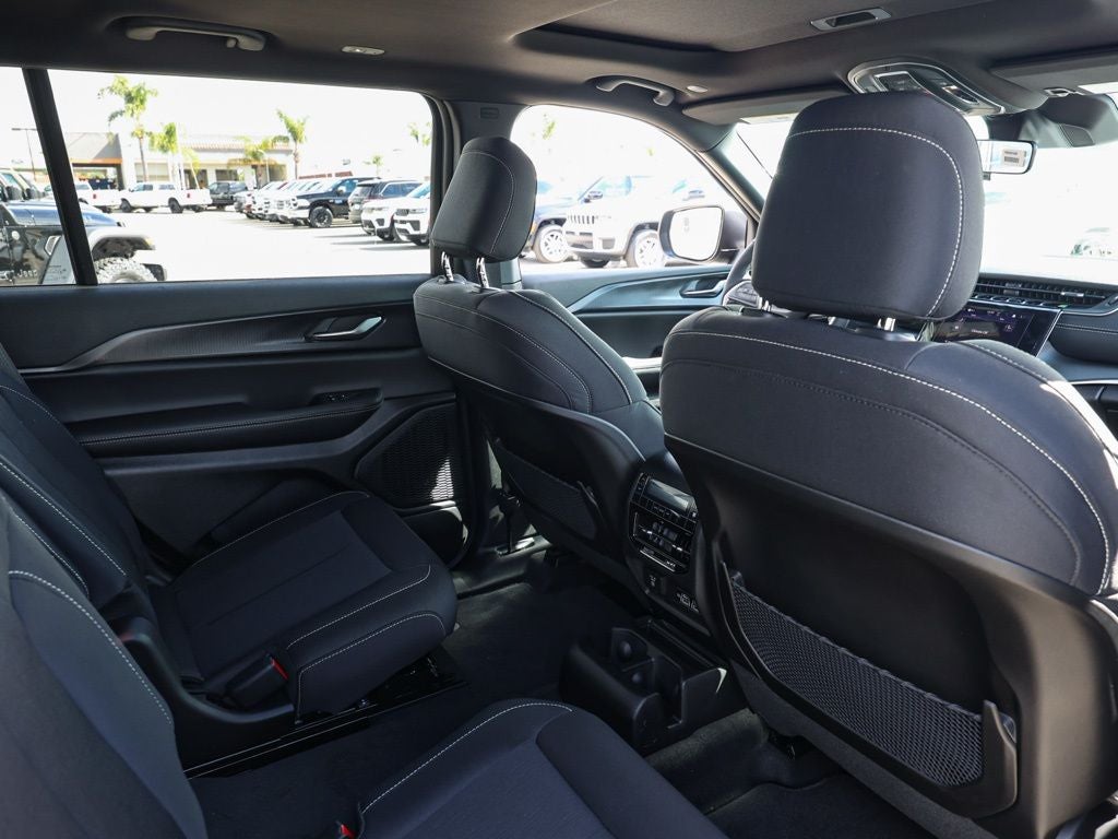 2026 Jeep Grand Cherokee L Laredo