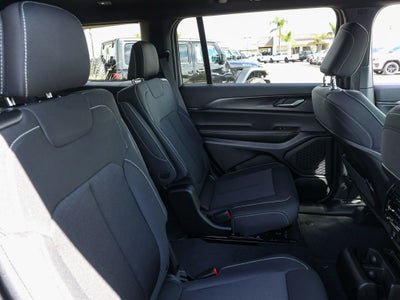 2026 Jeep Grand Cherokee L Laredo