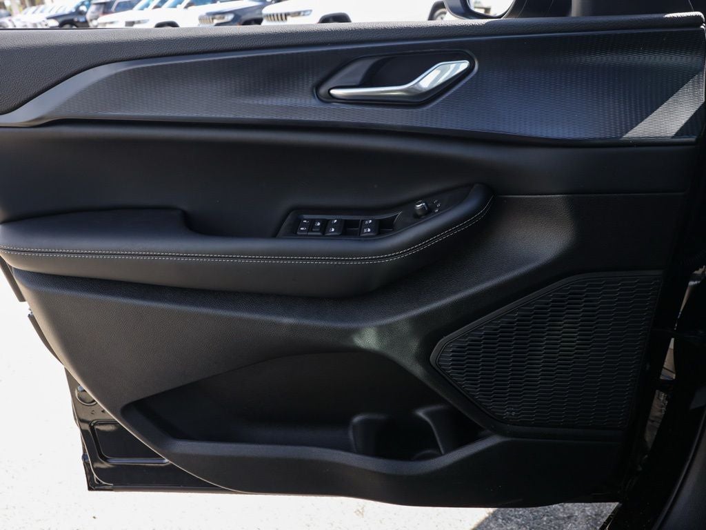 2026 Jeep Grand Cherokee L Laredo