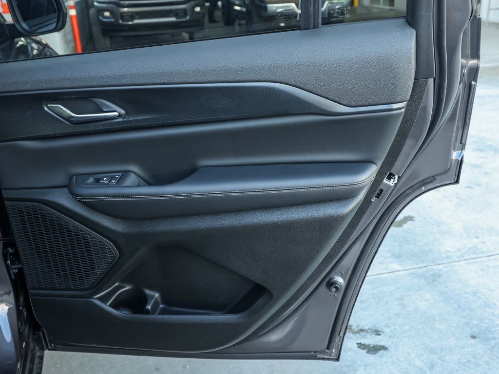 2026 Jeep Grand Cherokee L Laredo