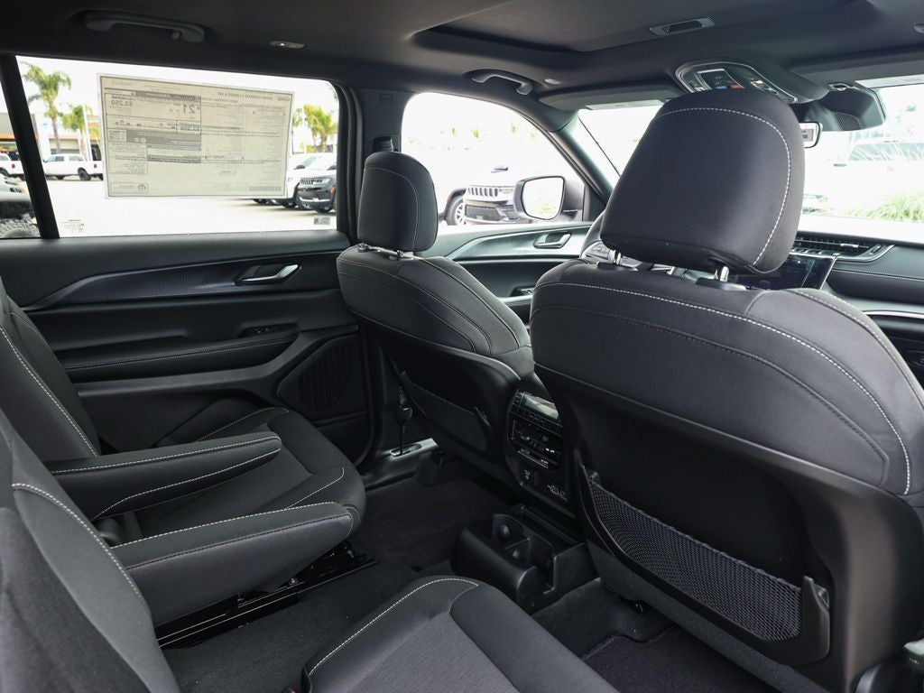 2026 Jeep Grand Cherokee L Laredo