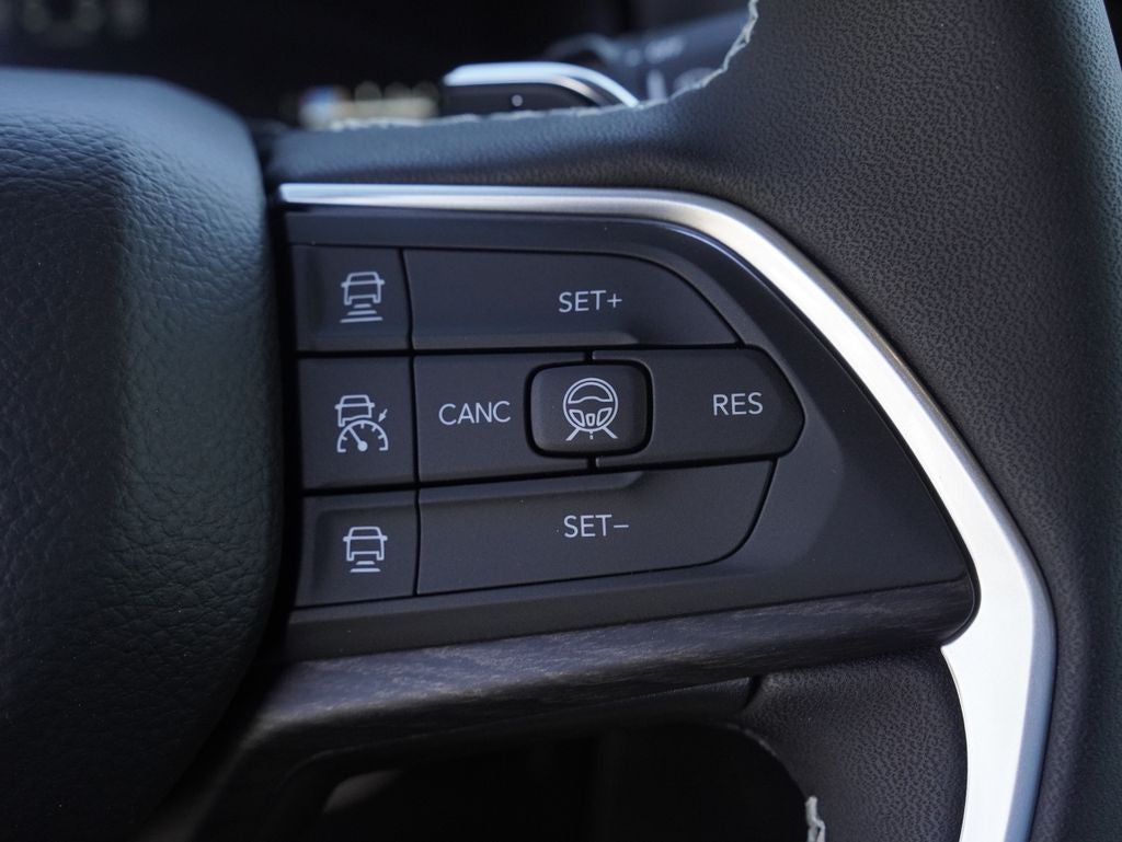 2026 Jeep Grand Cherokee L Laredo