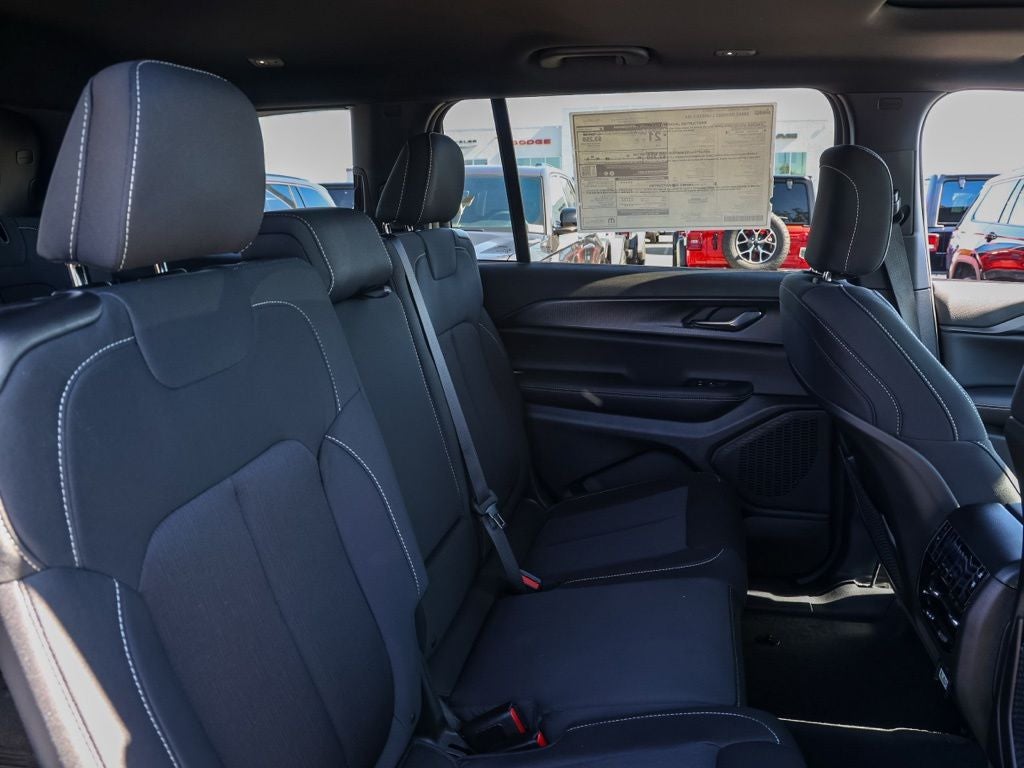 2026 Jeep Grand Cherokee L Laredo