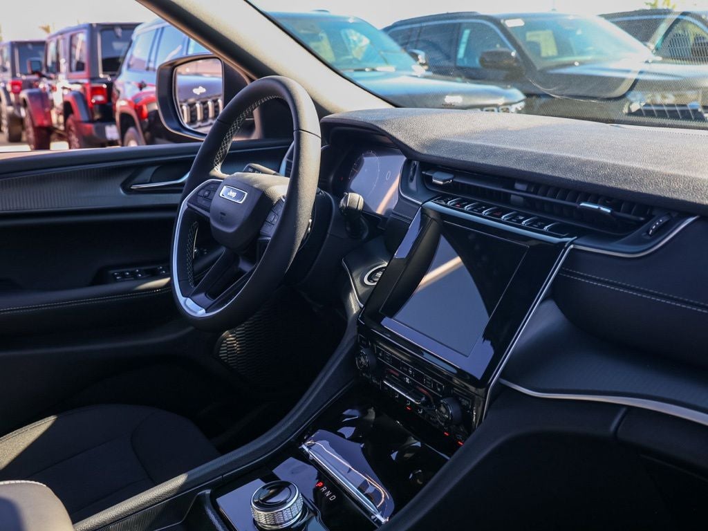 2026 Jeep Grand Cherokee L Laredo