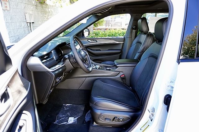 2026 Jeep Grand Cherokee L Altitude