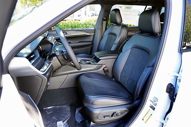 2026 Jeep Grand Cherokee L Altitude