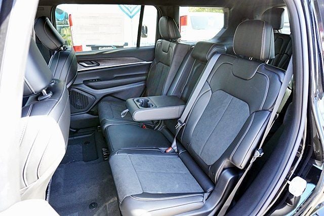 2026 Jeep Grand Cherokee L Altitude