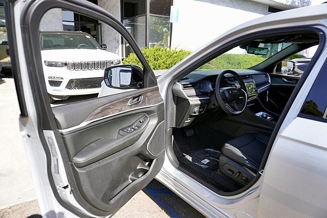 2026 Jeep Grand Cherokee L Limited Reserve