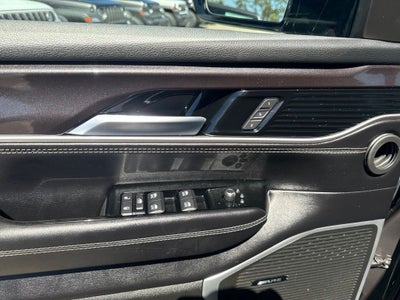 2023 Jeep Wagoneer Base