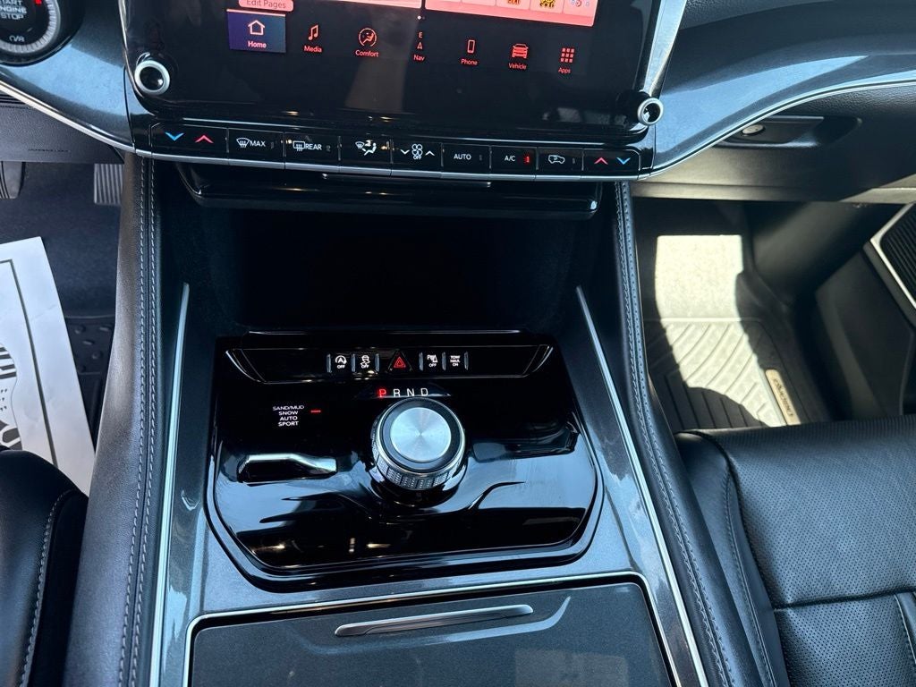 2023 Jeep Wagoneer Base