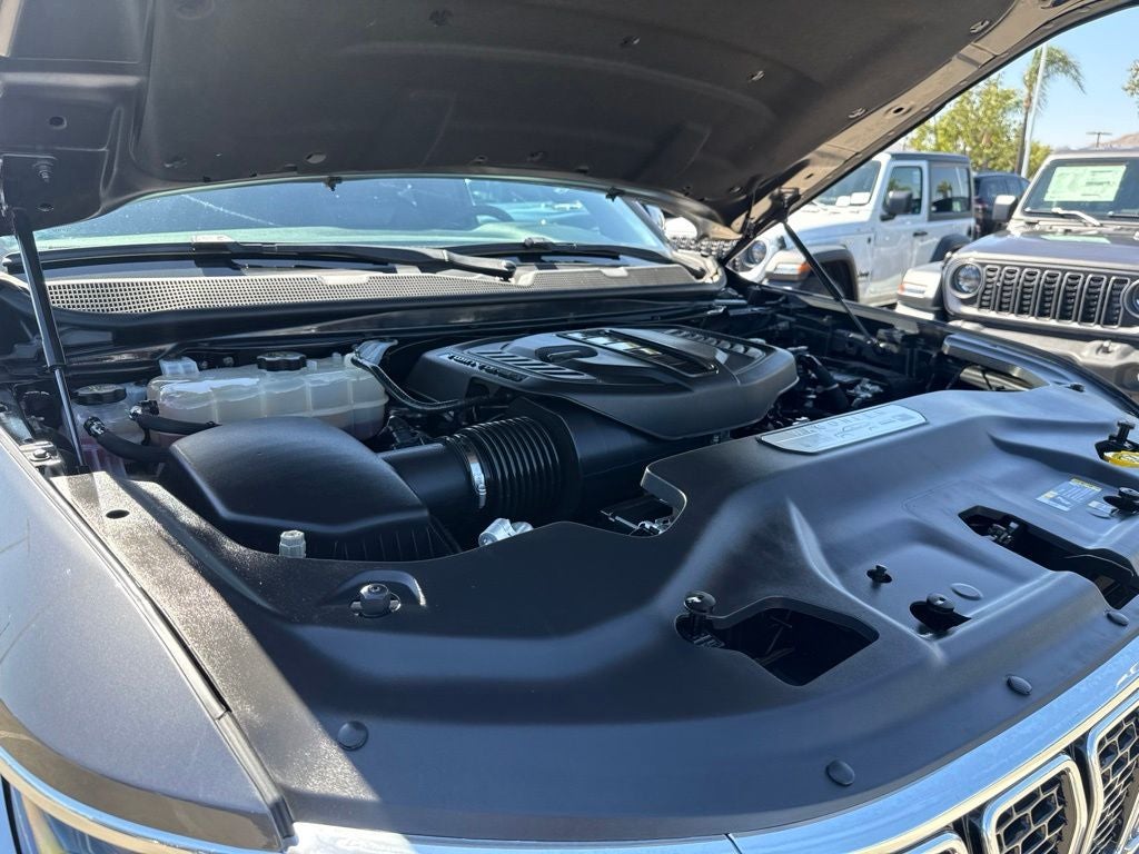 2023 Jeep Wagoneer Base
