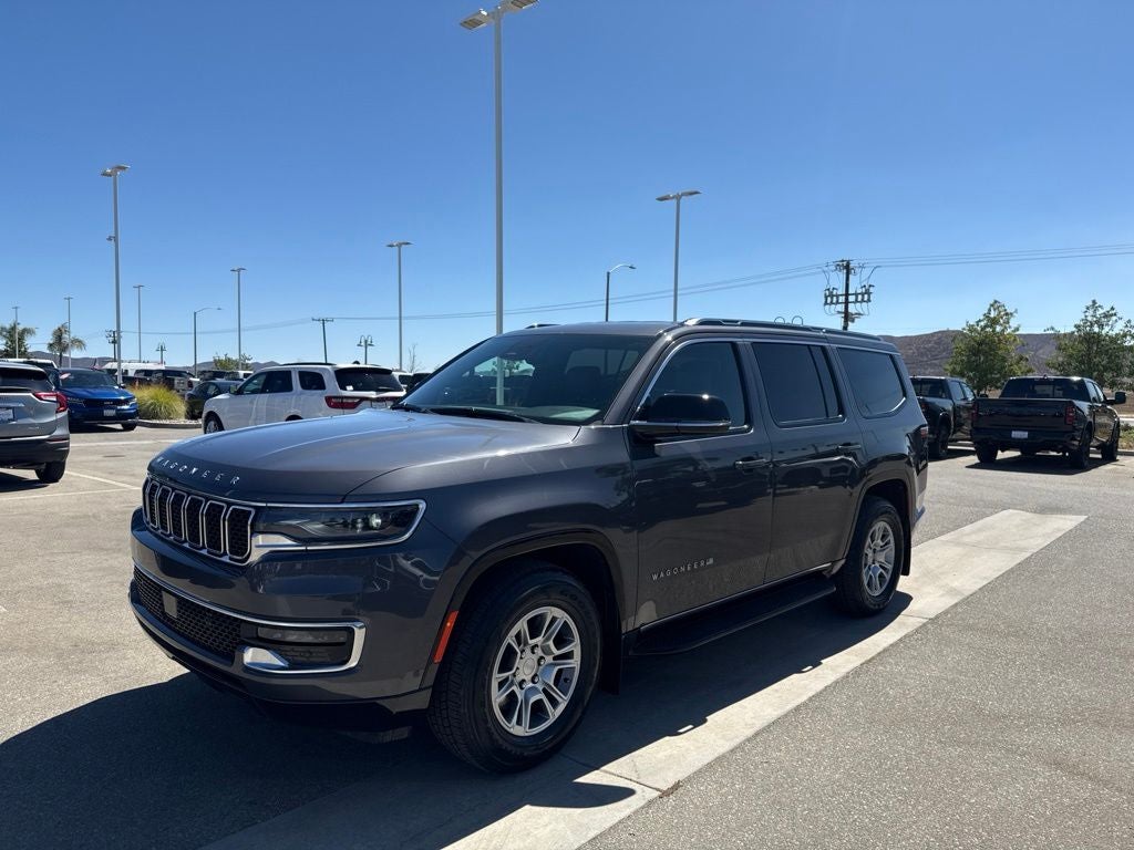 2023 Jeep Wagoneer Base
