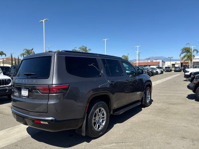 2023 Jeep Wagoneer Base