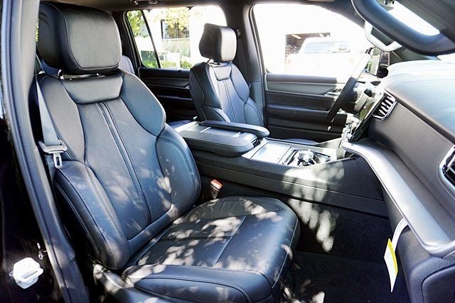 2026 Jeep Grand Wagoneer Limited Reserve