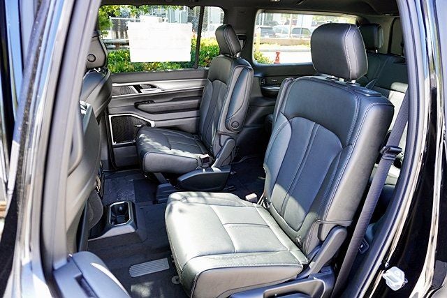 2026 Jeep Grand Wagoneer Limited Reserve