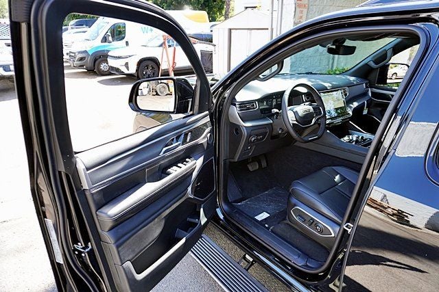 2026 Jeep Grand Wagoneer Limited Reserve