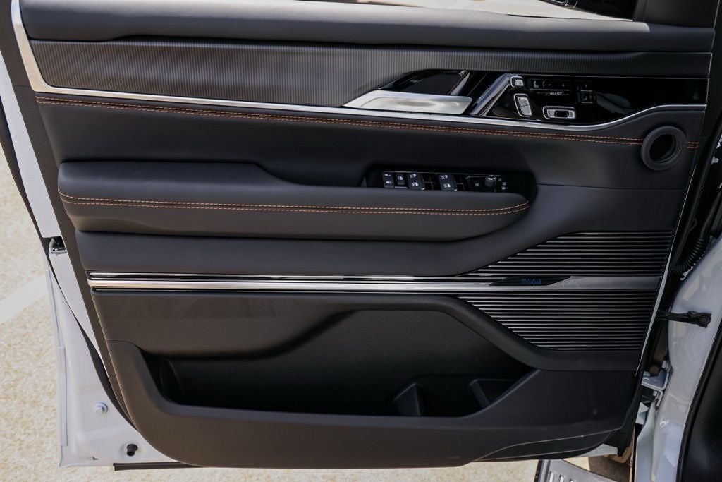2026 Jeep Grand Wagoneer Summit Reserve