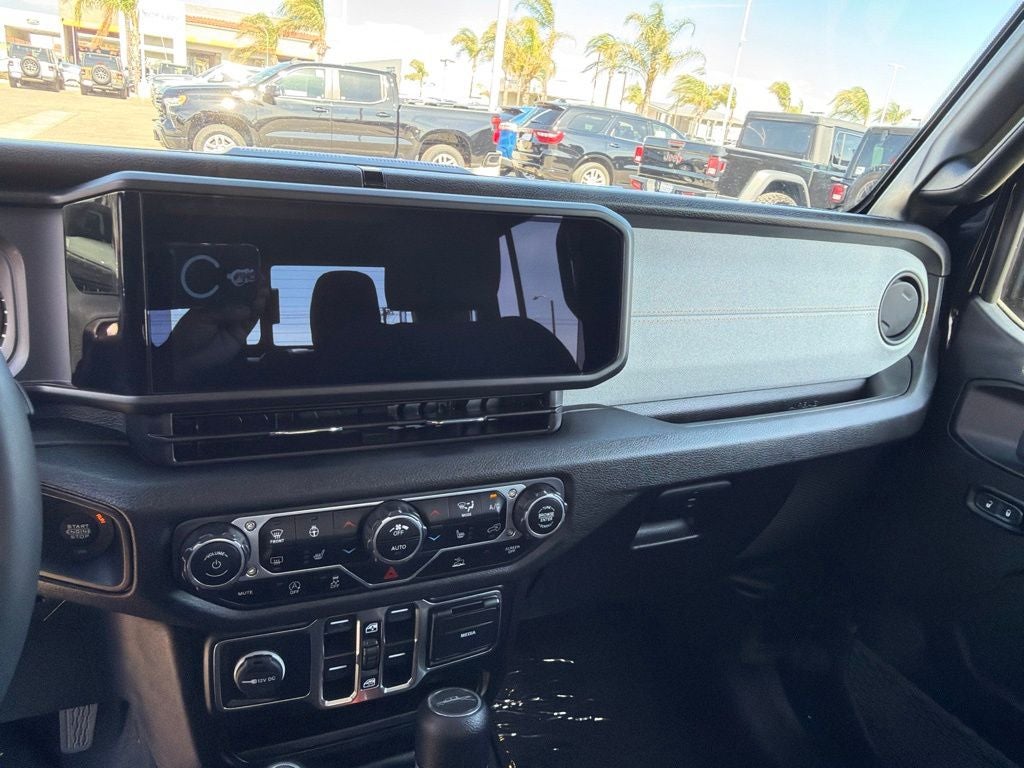 2024 Jeep Gladiator Sport S