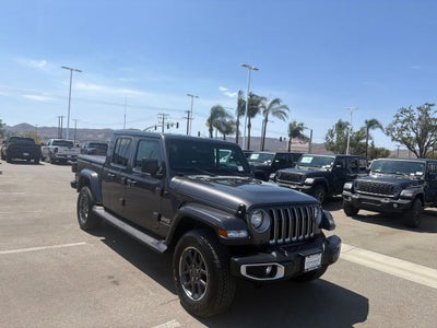 2022 Jeep Gladiator Overland