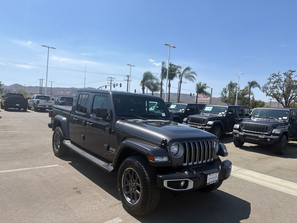 2022 Jeep Gladiator Overland