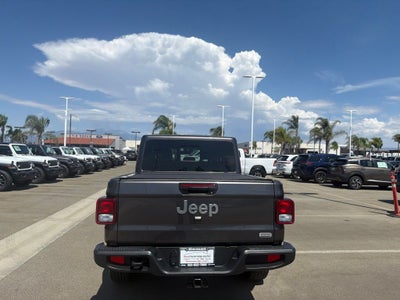 2022 Jeep Gladiator Overland