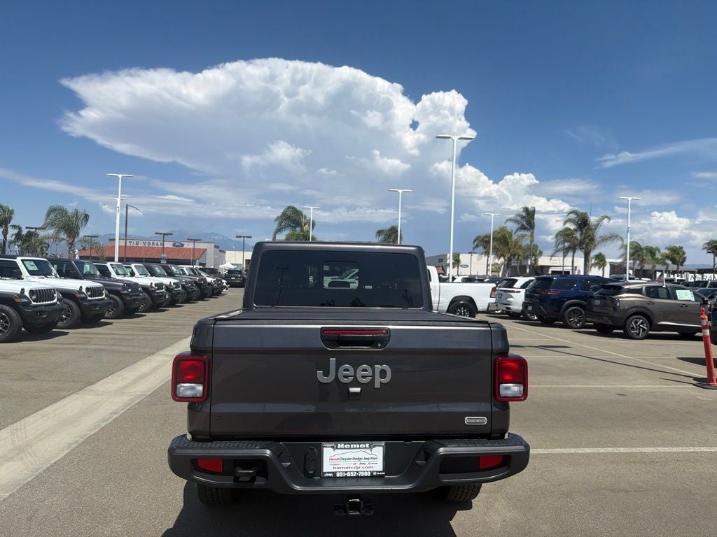 2022 Jeep Gladiator Overland
