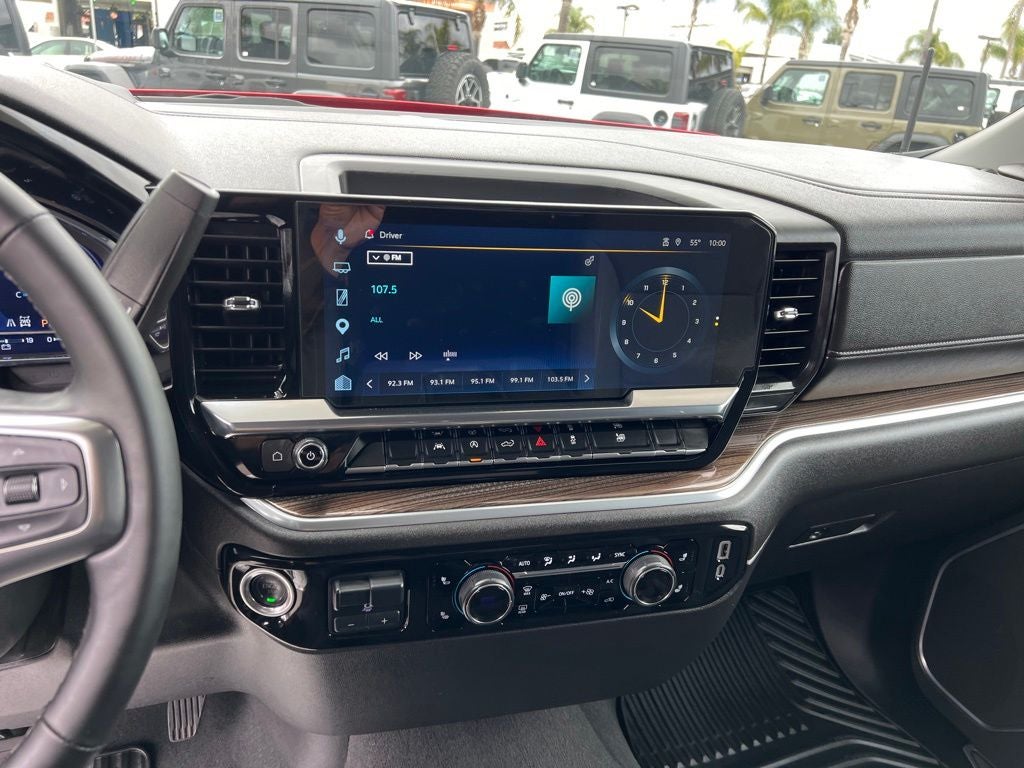 2025 Chevrolet Silverado 1500 LT