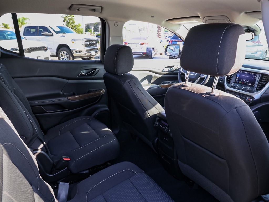 2022 GMC Acadia SLE