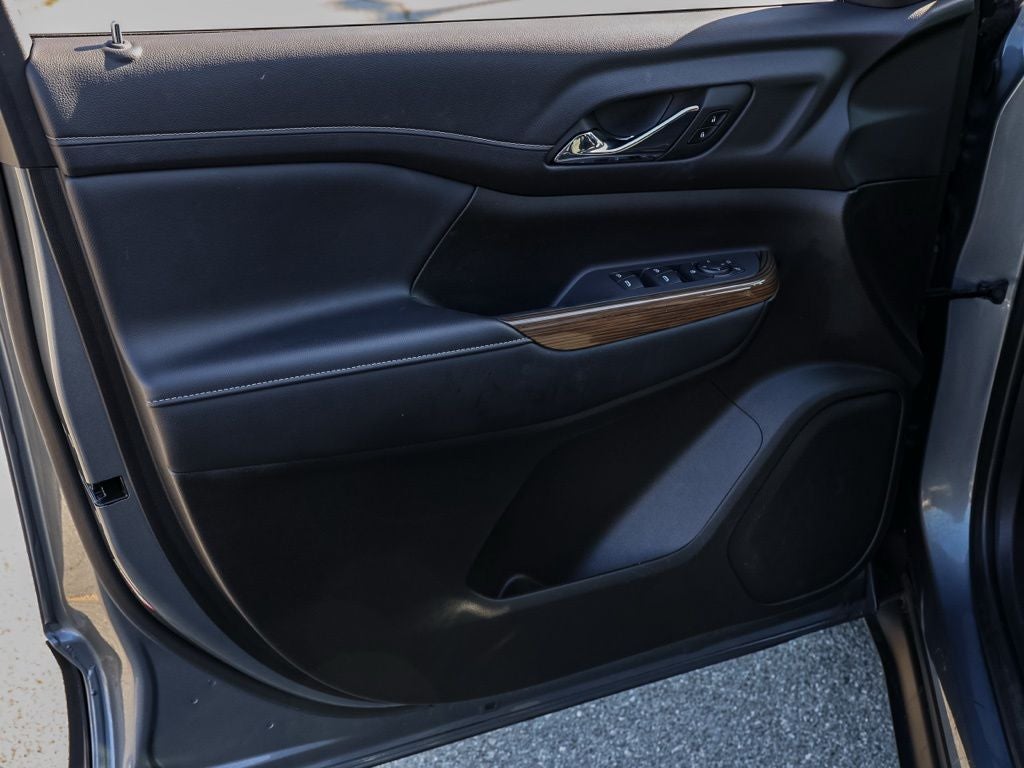 2022 GMC Acadia SLE