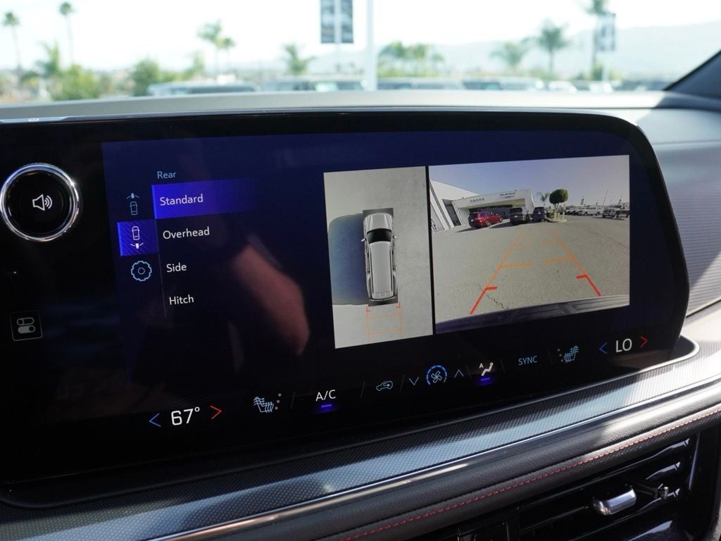 2025 Chevrolet Suburban RST