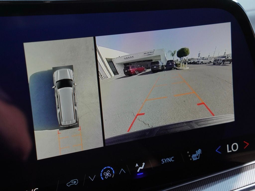 2025 Chevrolet Suburban RST